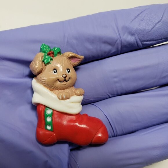 Vintage Christmas Puppy Brooch – Dog in Stocking Holiday Pin - 1.5 x 1.5" - Picture 5 of 6